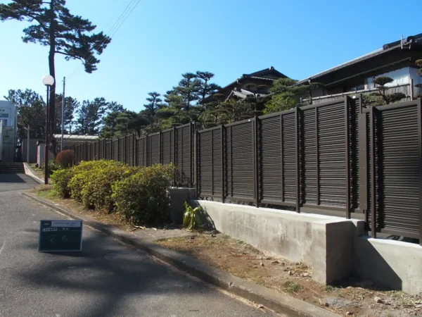 沼津市内保育所目隠しフェンス